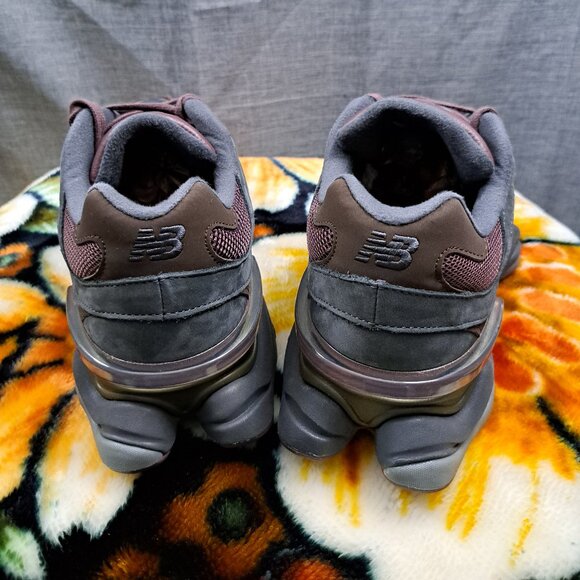 Size 12 New Balance Low Top Sneakers U9060Bcg 2022 Men Maroon Gray - Picture 4 of 15